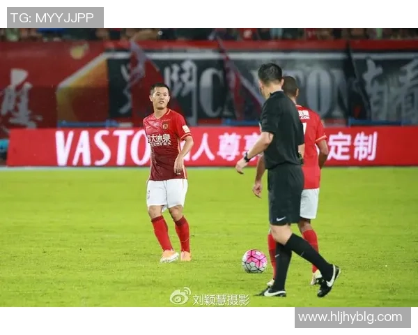 恒大与香港足球对决直播评论精彩回顾及赛后分析